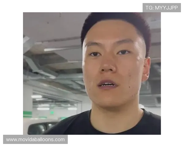 上海队延长李弘权假期 新晋奶爸享受家庭时光